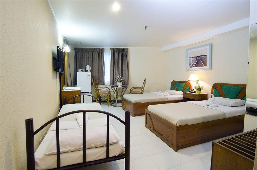 Asia Stars Hotel Tacloban Exteriör bild