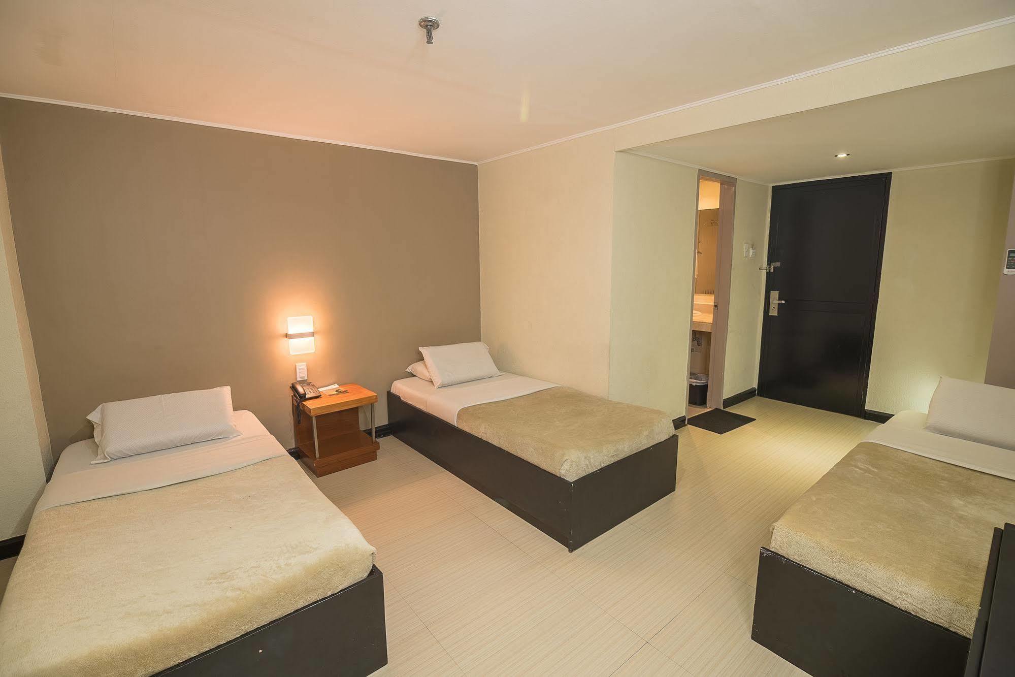 Asia Stars Hotel Tacloban Exteriör bild