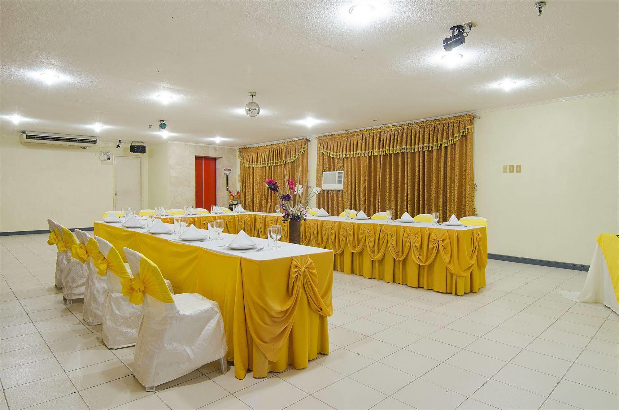 Asia Stars Hotel Tacloban Exteriör bild